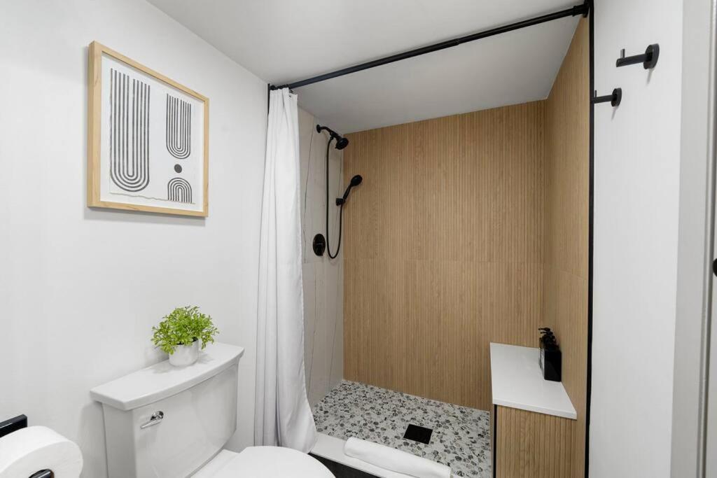 New Bensenville Home By O'Hare Airport With Indoor Pool, Sauna, And Arcade Extérieur photo
