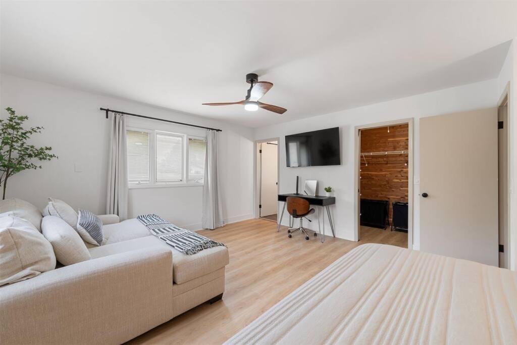 New Bensenville Home By O'Hare Airport With Indoor Pool, Sauna, And Arcade Extérieur photo