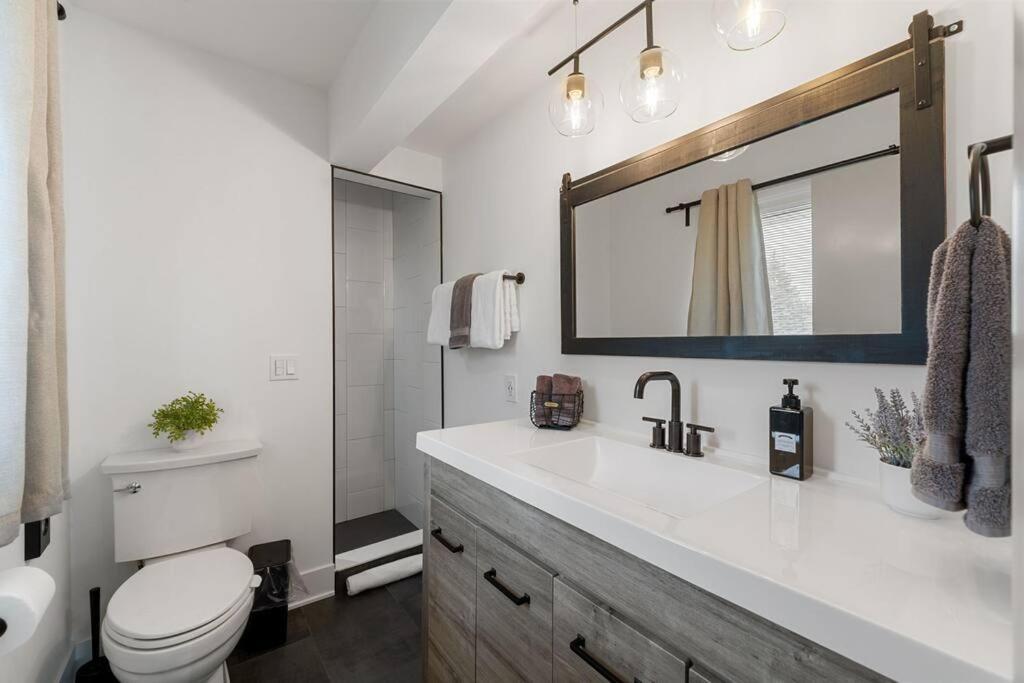 New Bensenville Home By O'Hare Airport With Indoor Pool, Sauna, And Arcade Extérieur photo